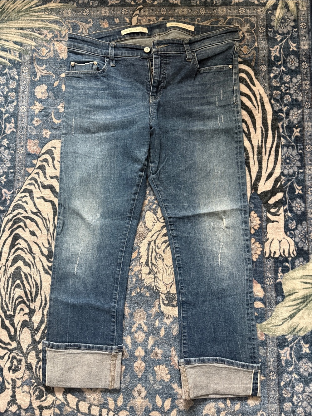 Pilcro Boyfriend Jeans in Faded Blue with Cuffs 32 stretch